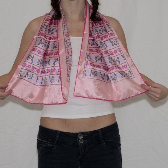 American Vintage Accessories - Vintage pink flower print scarf rectangle polyester 1990s